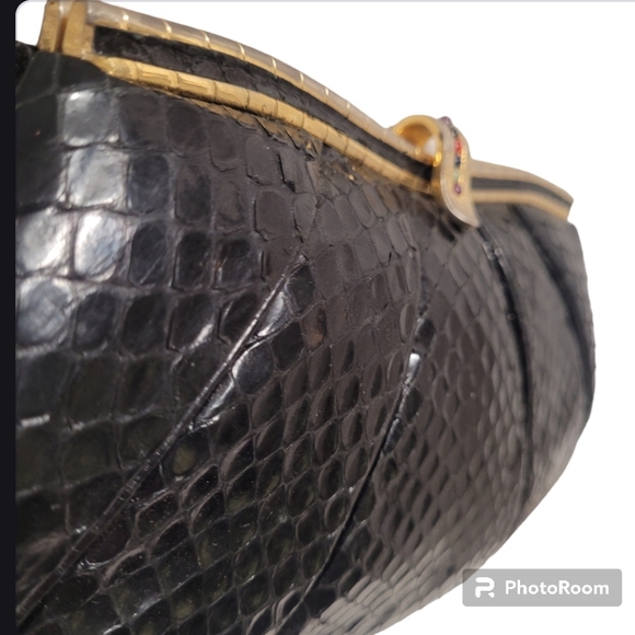 Vintage Judith Leiber 80's designer black snakeskin clutch gemstone clasp - Picture 2 of 8